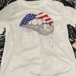 American Lip Tee